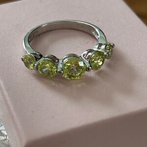 Elegant 925 Sterling Silver Green Yellow CZ Gemstone Ring size 8